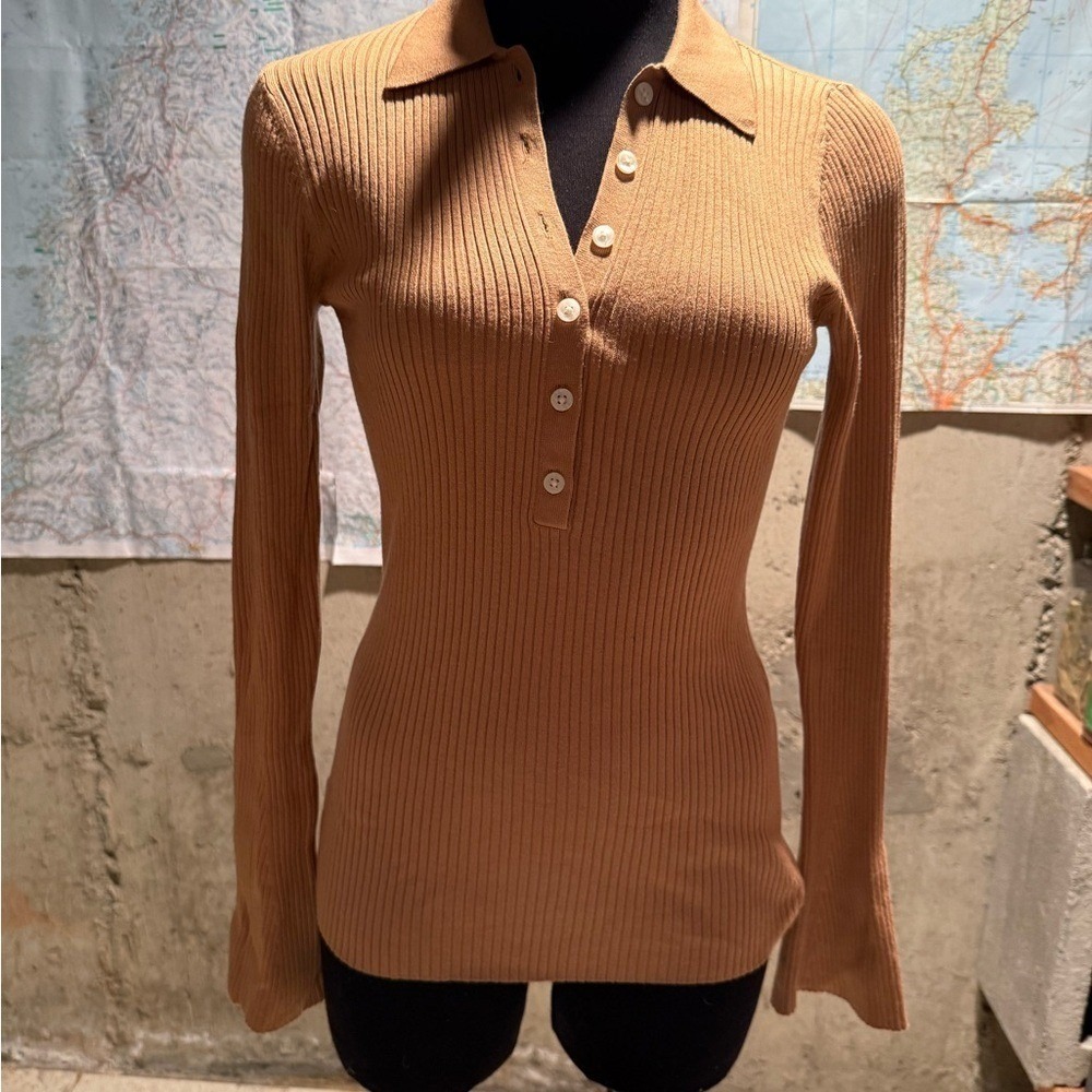 Loft Womens Ribbed Knit Henley Sweater Camel Brown Long Sleeve Button Top S NEW